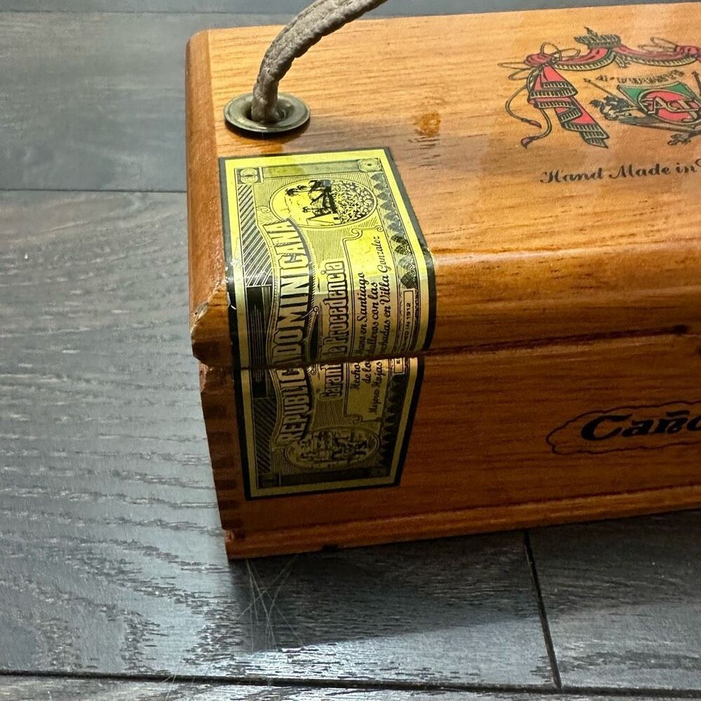 Canones Dominican Republic Cigar Box Purse - Picture 4 of 6